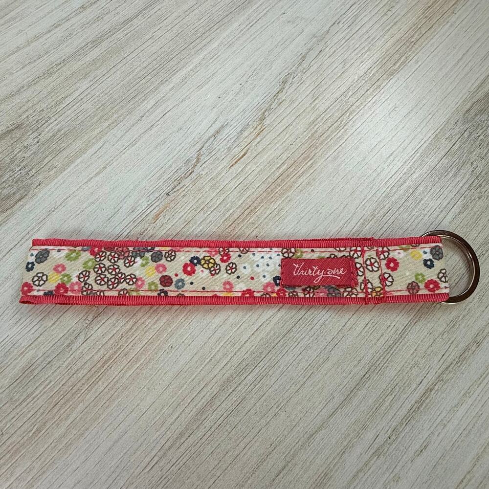 Thirty-One Key Fob - Free Spirit Ditzy